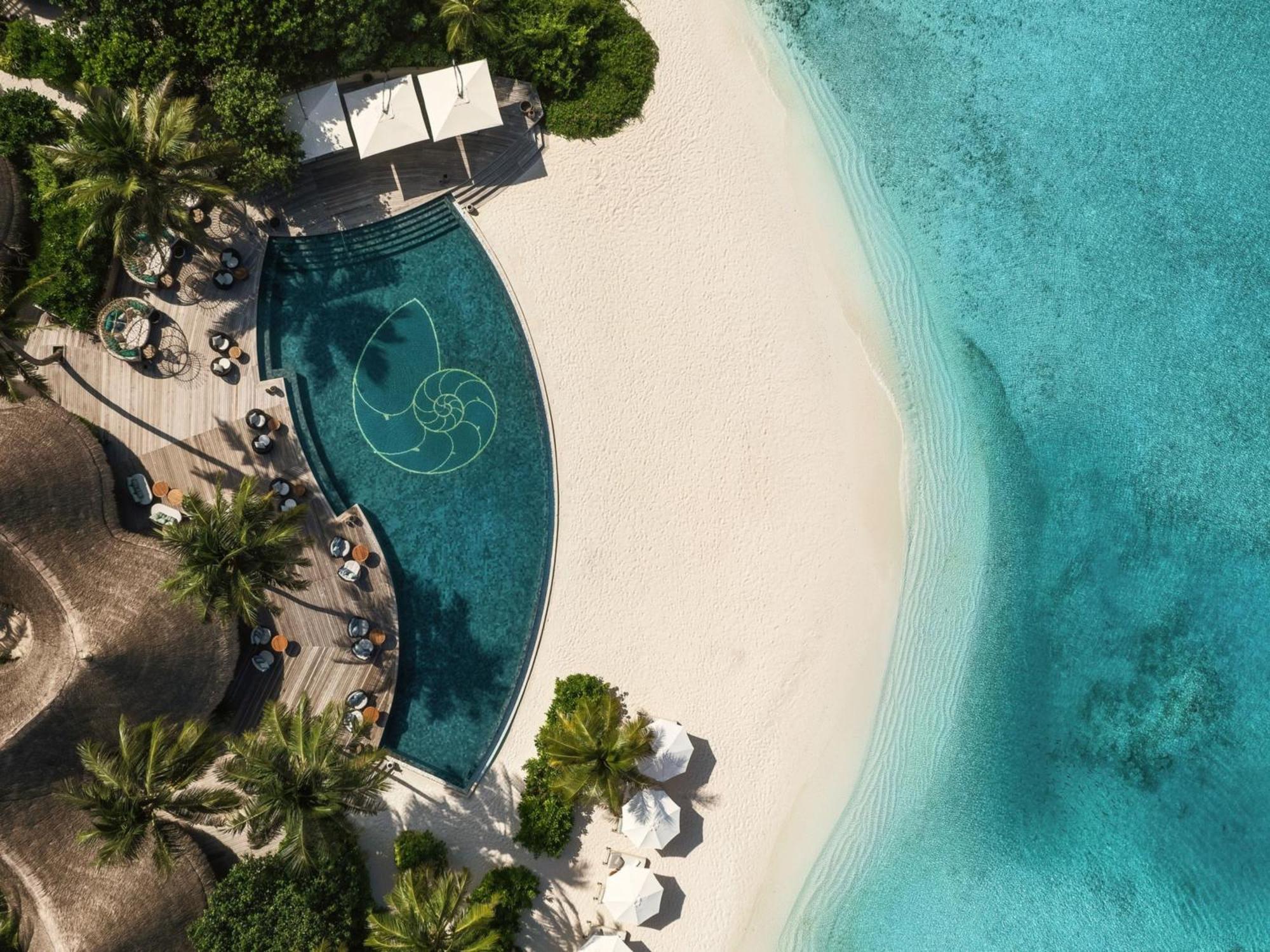 Hotel The Nautilus Maldives Kamadhoo Zewnętrze zdjęcie