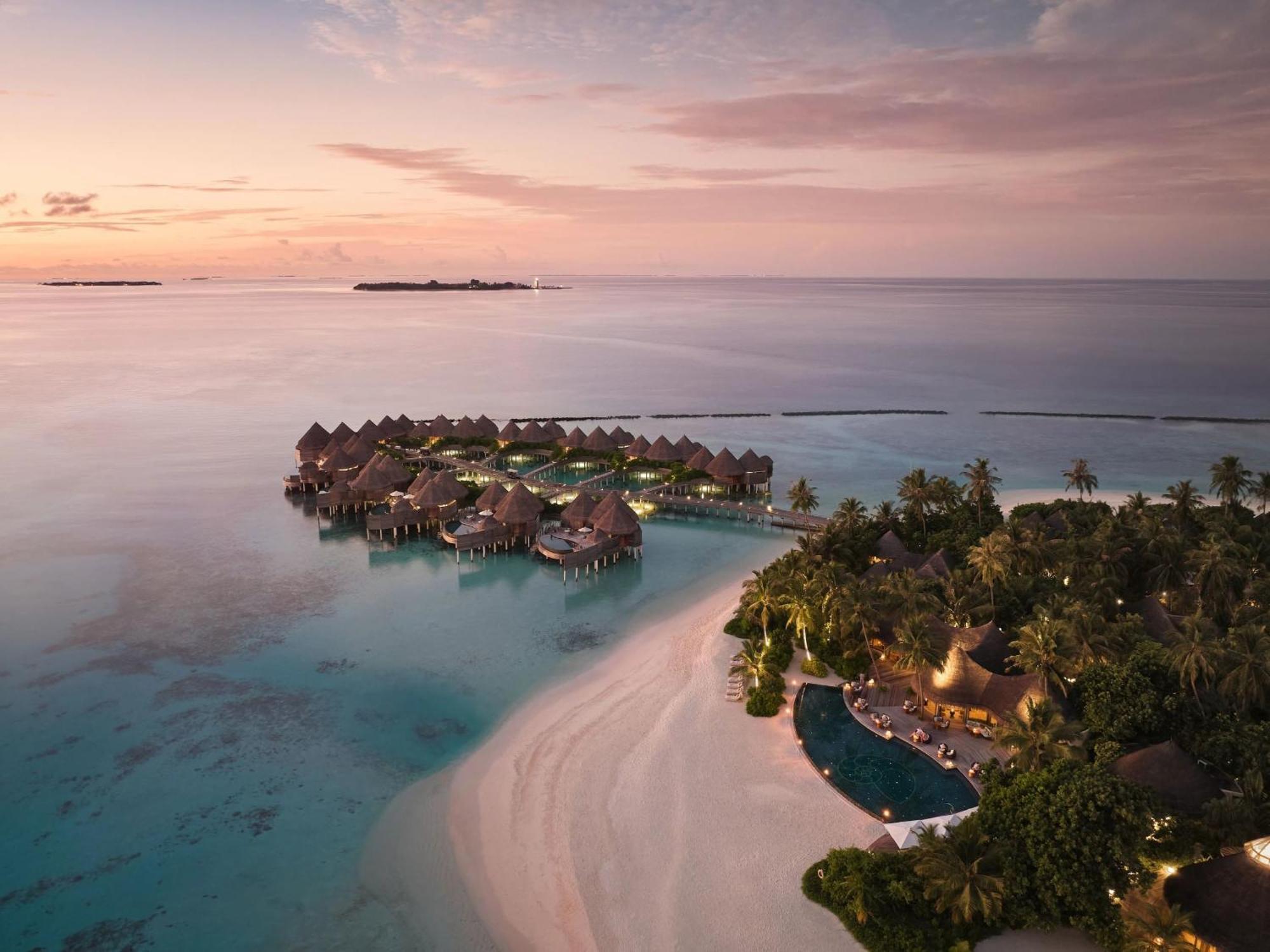 Hotel The Nautilus Maldives Kamadhoo Zewnętrze zdjęcie